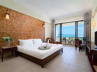 PALM BEACH RESORT & SPA SANYA 4*