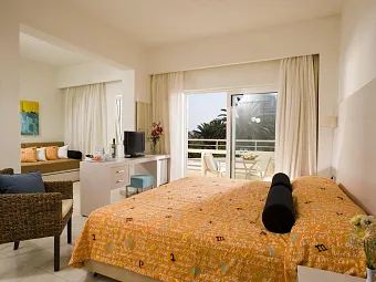 Отель HIGH BEACH 4*