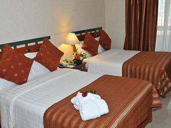 HOLIDAY INTERNATIONAL SHARJAH 4*