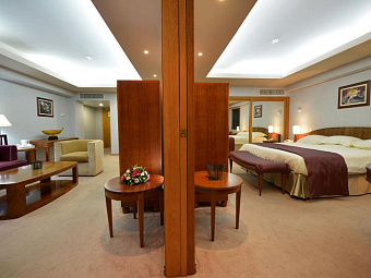  ADAMS BEACH 5*. Ambassador Suite.