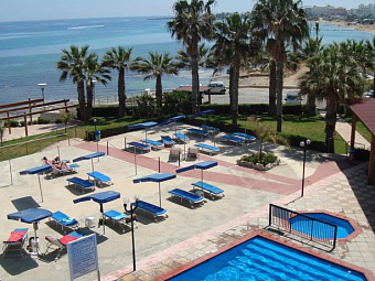   EVALENA BEACH HOTEL APTS 3*