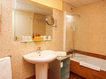 Отель HIMALAIA PAS 4*