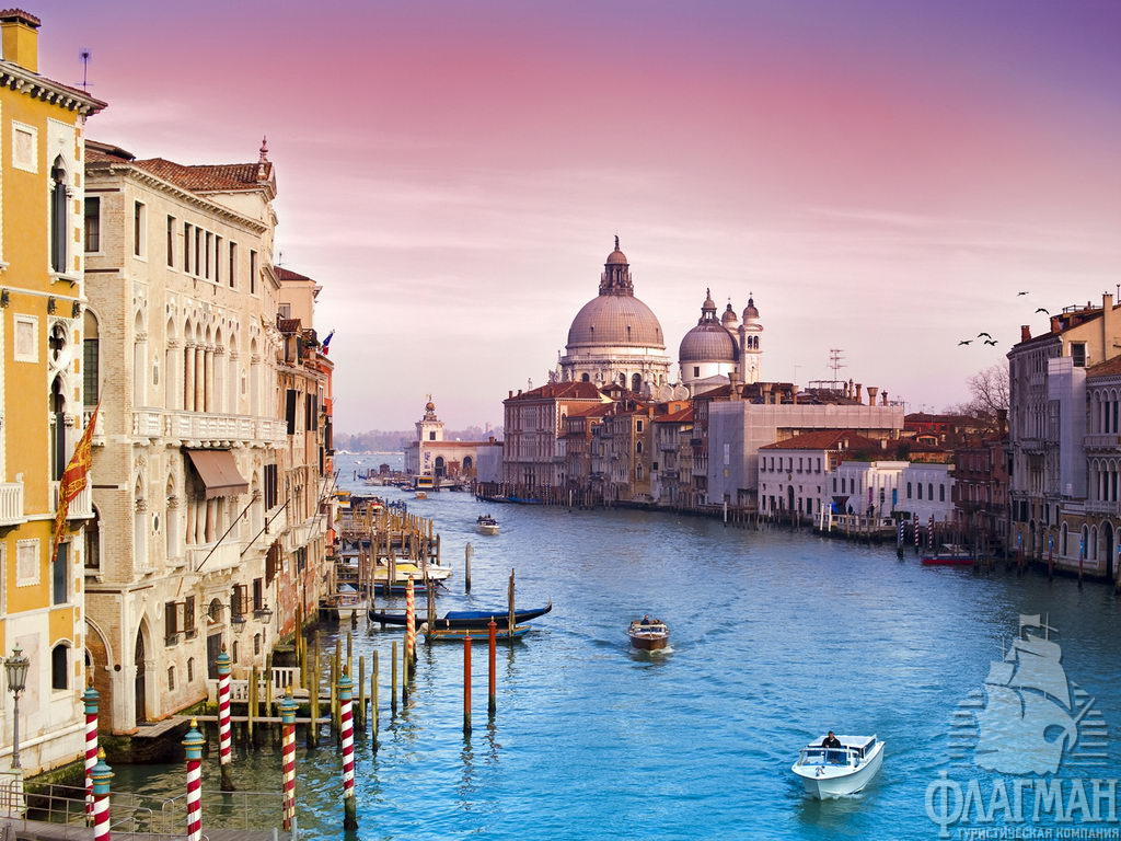 Отдыхая не курортах Венецианской Ривьеры можно хоть каждый день отправляться на пароме в Венецию.