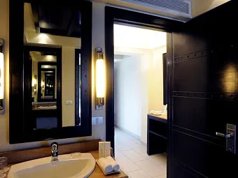 Отель REEF OASIS BLUE BAY RESORT & SPA 5*.