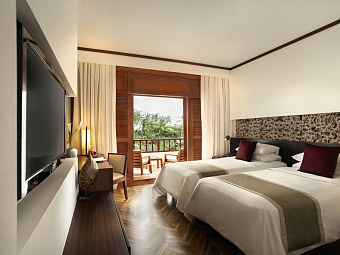 NUSA DUA BEACH HOTEL & SPA 5*