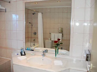 RADISSON LAZURNAYA HOTEL 4*