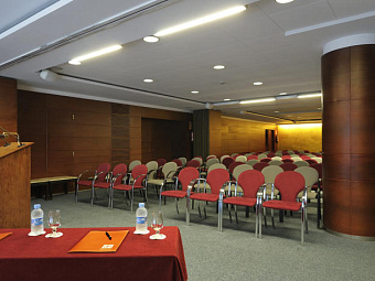 Отель TULIP INN ANDORRA DELFOS HOTEL 4*