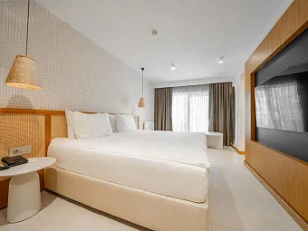 THE NORM COLLECTION DOOR'A 5*