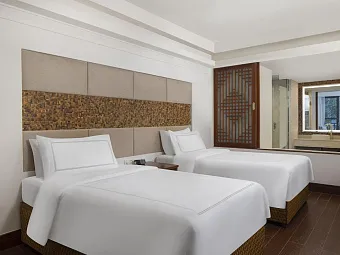 SWISSOTEL & GRANG MERCURE YALONG BAY 5*