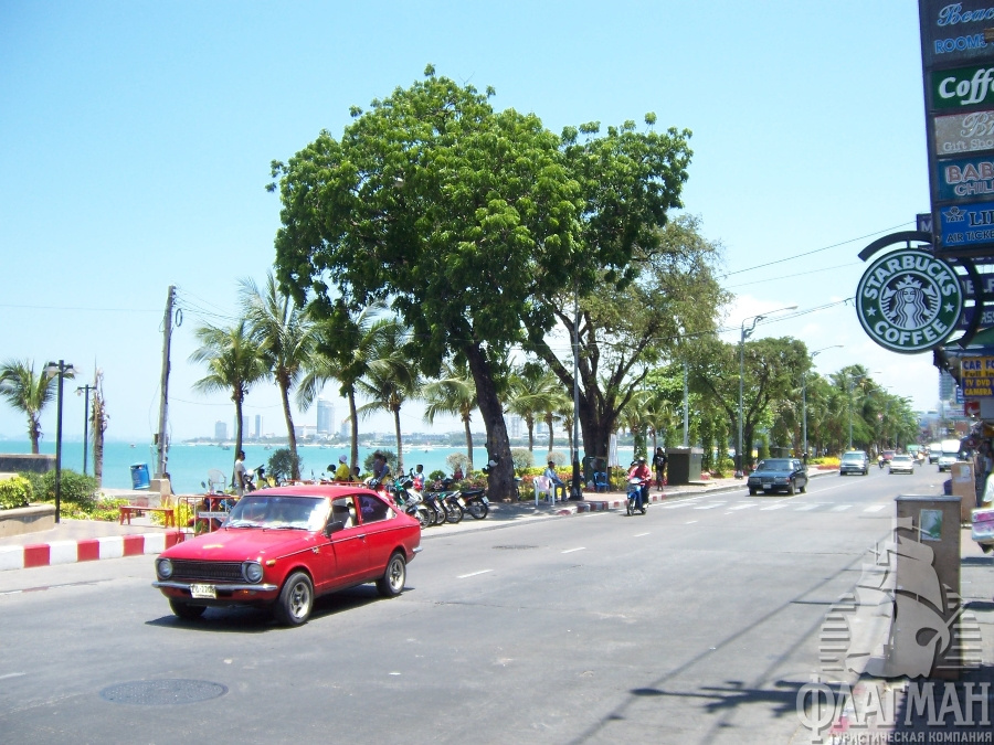 Beach road в Паттайе