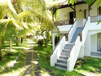 Отель EMERAUDE BEACH ATTITUDE 3*