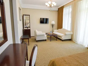 Отель GREEN HOUSE 4*