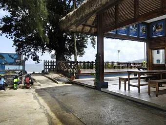 Отель BERJAYA BEAU VALLON BAY RESORT 4*