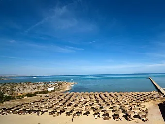 AMC ROYAL RESORT 5*