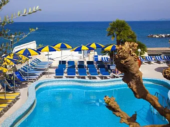 Отель AMBASCIATORI 4*