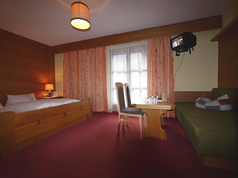 Отель PARKHOTEL SOELDEN 4*