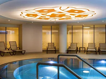 Отель OESTERREICHISCHER HOF HOTEL 4*