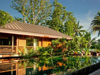 Отель DHEVATARA BEACH HOTEL 5*