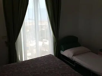 Отель CAMBRIDGE 4*