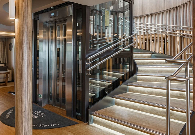 Теплоход "Мустай Карим"