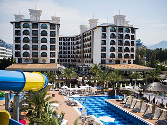 QUATTRO BEACH RESORT & SPA 5*