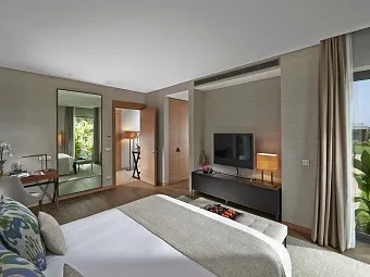Three bedroom garden view apartment