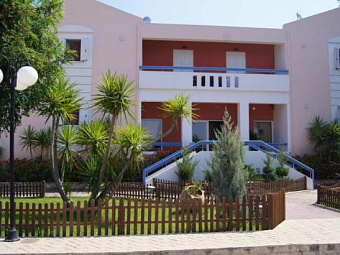 AITHRIO HOTEL 2+*