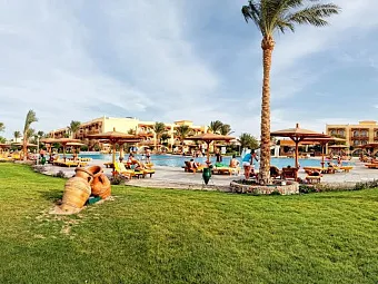 THE DESERT ROSE RESORT