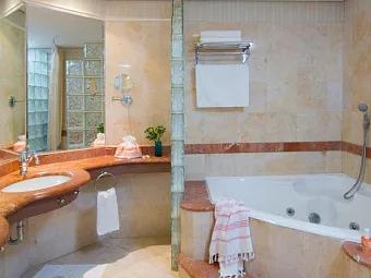 Отель HERODS VITALIS 5*