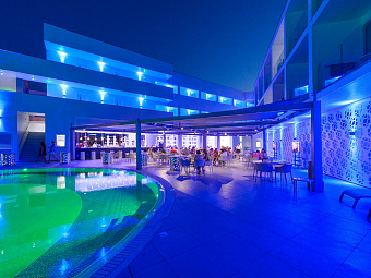 RIVER ROCK HOTEL 3*