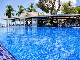  COCO DE MER HOTEL & BLACK PARROT SUITES 4*