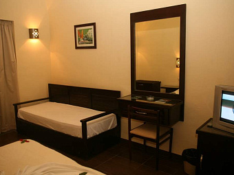 PARADIS PALACE 4*