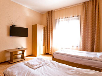 КОРОНА 3*