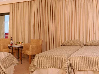 NISSAKI BEACH HOTEL 4*