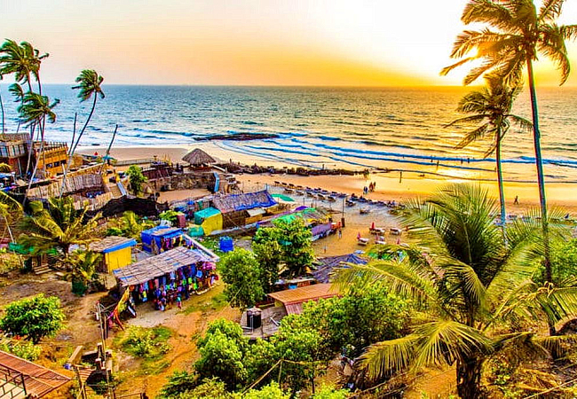 Полюбуйтесь красивыми закатами на пляжах Гоа