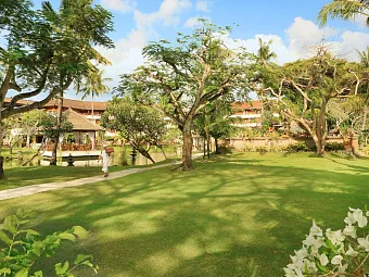 Отель NUSA DUA BEACH HOTEL & SPA 5*