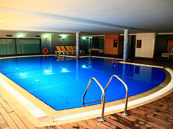 OHTELS VILLA ROMANA 4* (ех VILLA ROMANA)