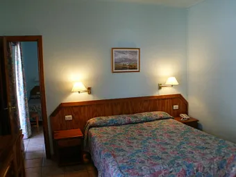 Отель PARIS ENCAMP 3*