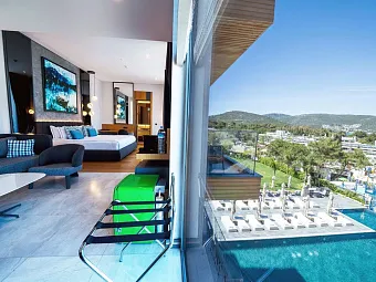 THE NORM COLLECTION DOOR'A 5*