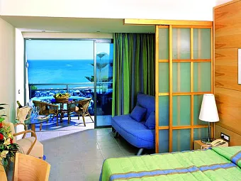 Отель CALIPSO BEACH 4*