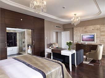  DOBEDAN EXCLUSIVE HOTEL & SPA 5*. Deluxe Royal Suite.