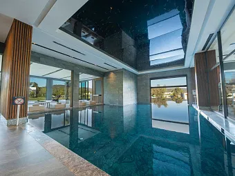 THE NORM COLLECTION DOOR'A 5*