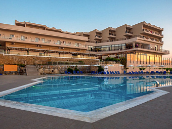 THEMIS BEACH HOTEL 4*