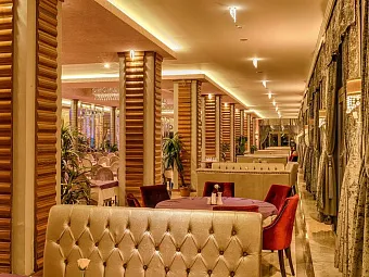 Отель GOLDEN ROCK BEACH HOTEL 5*