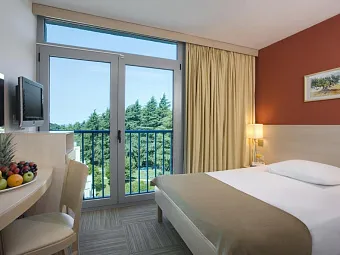 VALAMAR CRYSTAL 4*