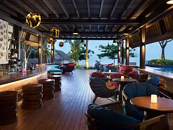 Отель HOLIDAY INN RESORT BALI BENOA 5*