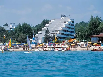  Отель DOROSTOR 3*