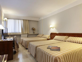 Отель TULIP INN ANDORRA DELFOS HOTEL 4*