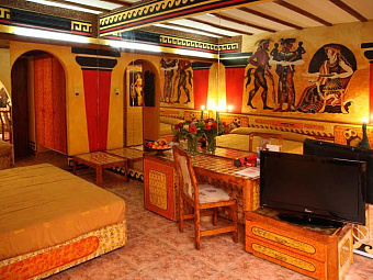   ROMAN BOUTIQUE HOTEL 3*