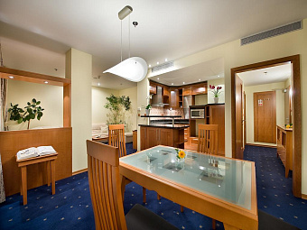  RAMADA PRAGUE CITY CENTRE 4*